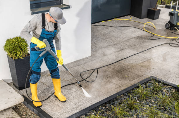 Best Garage Pressure Washing  in Loogootee, IN